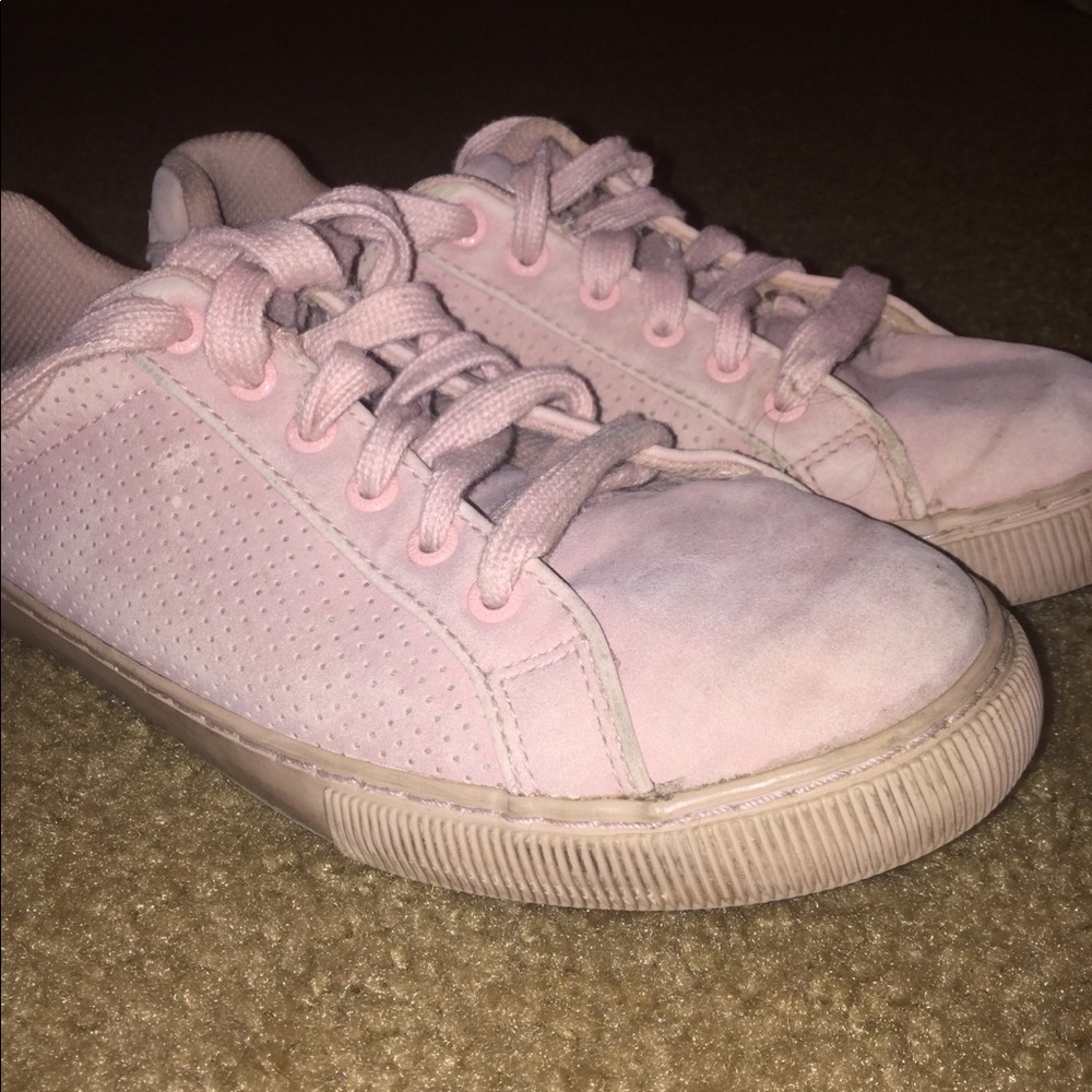 Pink shoes